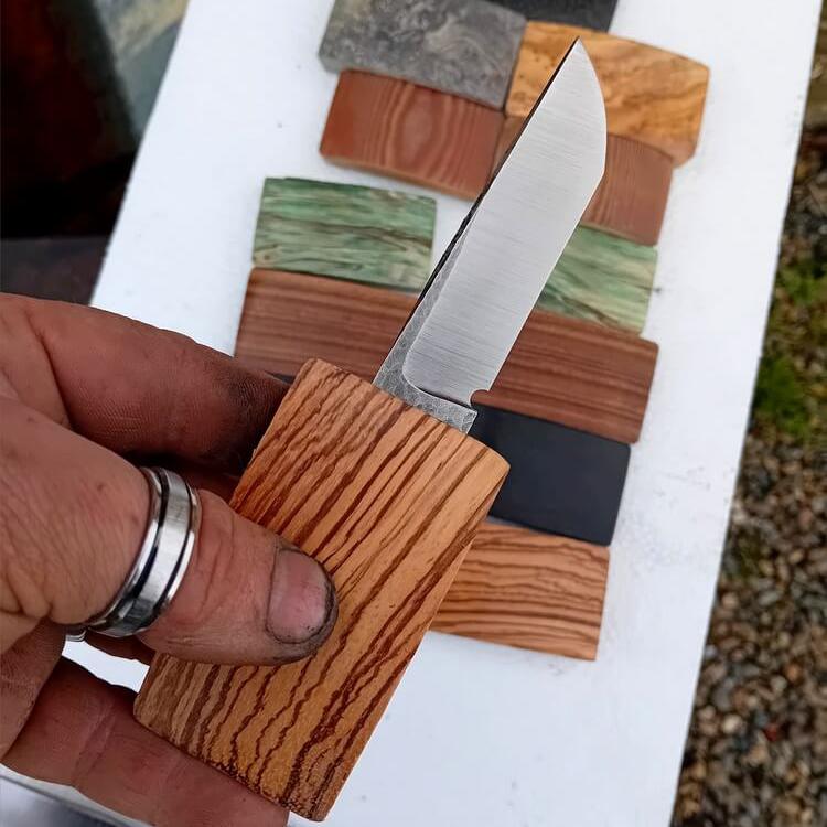 Couteau fabriqué par Paulo Simoes